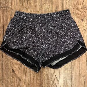 Athleta printed mesh racer run short 4" size XS running shorts